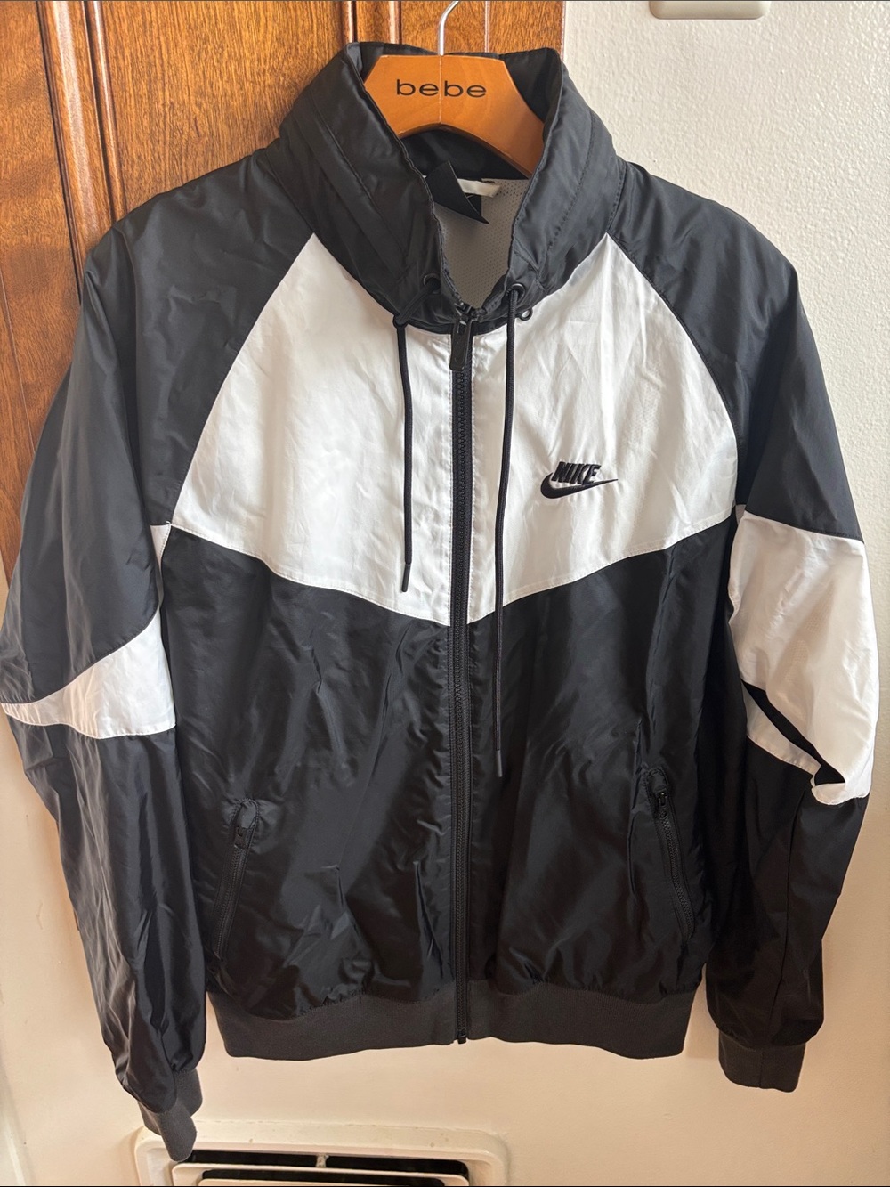 Nike Vintage Rare Windrunner Windbreaker Jacket Black White Nylon Soft